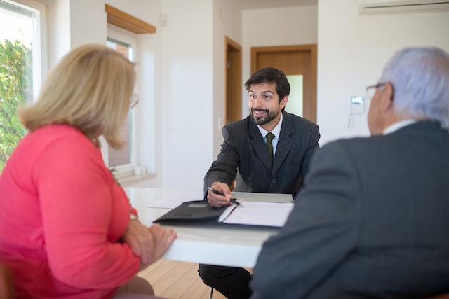 Divorce mediator